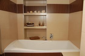 Apartamento dúplex de lujo en una zona residencial.