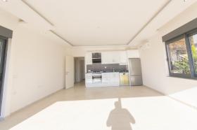 Nueva villa de lujo moderna con vistas al mar.