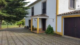 Finca con casa, piscina y amplia vista panorámica