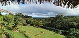 Casa de campo de lujo con vista al mar y montañas