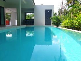 En venta 2 villas con piscina en Namuang