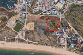Se vende terreno con proyecto aprobado para hotel 4 estrellas