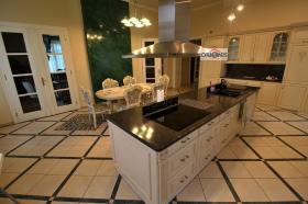 Villa de lujo de 870 m2 con parcela de 1702 m2 para un cliente muy exigente