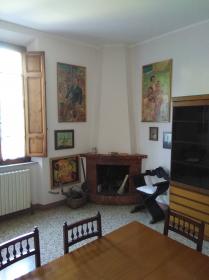 Villa ubicada en un pueblo medieval en Toscana