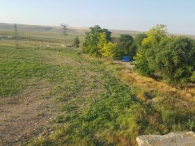 Terreno con finca familiar en venta en Konya