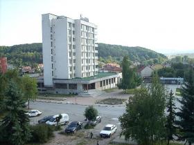 Complejo hotelero 5100 m2 en Bulgaria en la carretera internacional E80