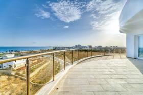 Nuevo apartamento de 2 dormitorios en Park Residence Long Beach
