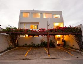 Hotel en venta a 30m de la playa