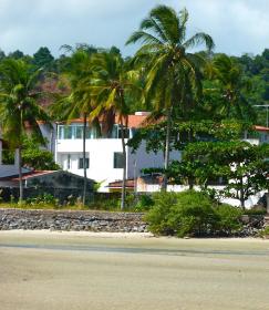 Hotel en venta a 30m de la playa