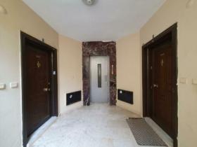 Apartamento cómodo y limpio en excelentes condiciones y amueblado.