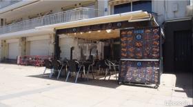 Se vende Restaurante Bar Tapas en primera línea de mar en la Costa Brava - Primera línea
