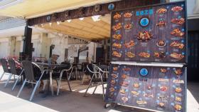 Se vende Restaurante Bar Tapas en primera línea de mar en la Costa Brava - Primera línea