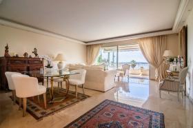 En Cannes Basse Californie, magnífico apartamento con vistas al mar y las islas Lérins
