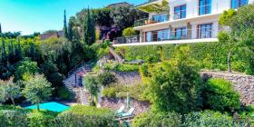 Magnífica villa renovada con vistas panorámicas a la bahía de Cannes