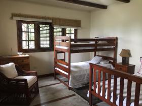 Se vende bonita villa con vista al pueblo