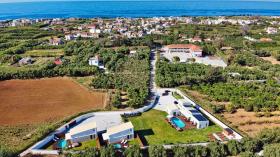 3 villas modernas de lujo en venta a 1km de la playa