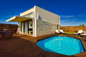 3 villas modernas de lujo en venta a 1km de la playa