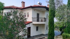 Villa para un estilo de vida privado - maravillosa vista al mar y al Monte Olimpo