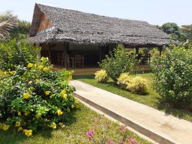En venta juntos restaurante, casa de campo y villa en la isla turística