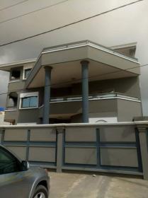 Se vende gran edificio en Akpakpa Zone des Ambassades