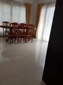 Casa en barrio seguro con cuidador en Nakhon Ratchasima