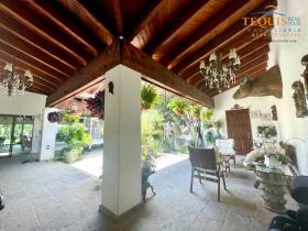 Casa en venta en Fraccionamiento privado con vista al campo de golf y a lago