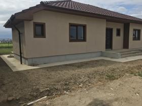 Se vende atractiva casa en zona residencial