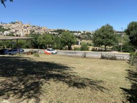 Vendo terreno con proyecto de construcción aprobado