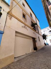 Edificio histórico con licencia vacacional y buena rentabilidad
