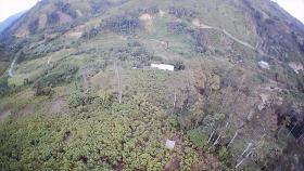 La finca de 71 ha con cascadas que nacen en las montañas