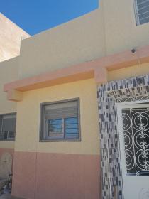 Hermosa casa amueblada con amplio jardín.