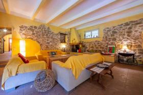En Venta en Subasta - 2 Villas en una gran propiedad con piscinas