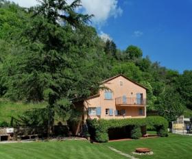 En Venta en Subasta - 2 Villas en una gran propiedad con piscinas