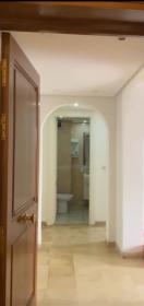 Apartamento en residencia segura con piscina.