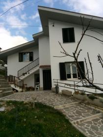 Casa de campo a 550 metros de altitud.