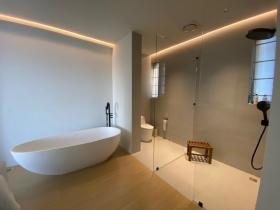 Magnífica villa estilo Hollywood con excepcionales vistas al mar