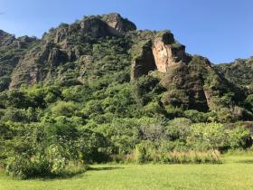 Maravilloso terreno con Chalet Tepozteco