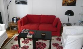 Apartamento de 2 habitaciones con ventanas a ambos lados