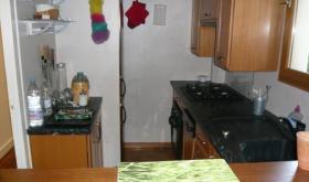 Apartamento de 2 habitaciones con ventanas a ambos lados