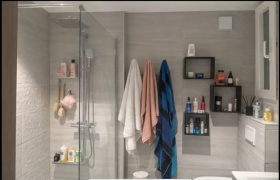 Apartamento de tres habitaciones ubicado en el distrito del centro este de la ciudad.