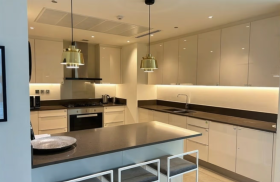Residencia de ultralujo de 4 dormitorios en la prestigiosa Marina Gate 1.