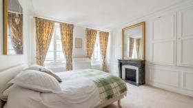 Elegante apartamento de 113 m2 en una dirección prestigiosa en el distrito 7 de París.