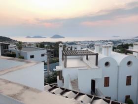 Apartamento con vistas al mar en venta en Turgutreis Bodrum