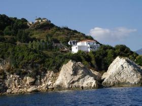 Villa de diseño italiano 450 m2 exuberante paisaje natural verde con vista panorámica