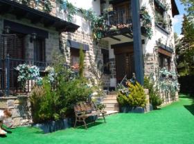 Chalet de lujo, 1177 m2 con 3 alturas y buhardilla, 4 departamentos independientes
