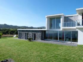 Villa independiente junto al mar con una vista panorámica única