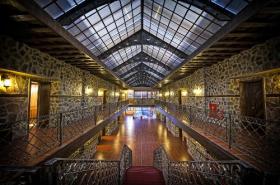 Hotel de lujo en venta en las laderas de la montaña Kaimaktsalan
