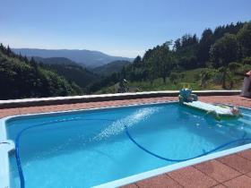 Casa de campo con bosque y pradera en una ubicación fantástica de la Selva Negra.