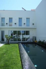 Encantadora casa reformada en la costa de Portugal, gran oportunidad de inversión
