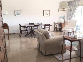 Hermoso apartamento de 3 habitaciones, perfecto estado, vista panorámica al mar